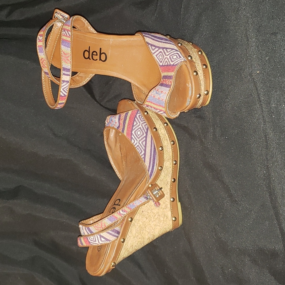 Womens size 7.5 Deb brand aztec print/studded wedges